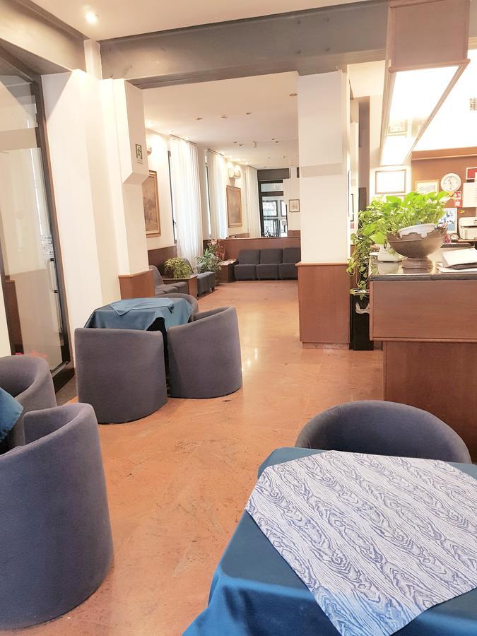 Hotel Catalani E Madrid Milan Exterior photo