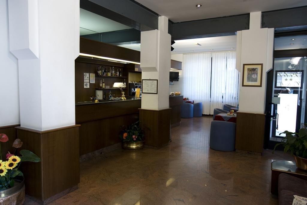 Hotel Catalani E Madrid Milan Exterior photo