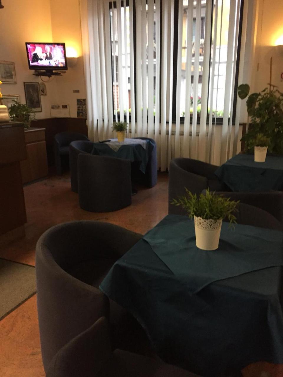Hotel Catalani E Madrid Milan Exterior photo
